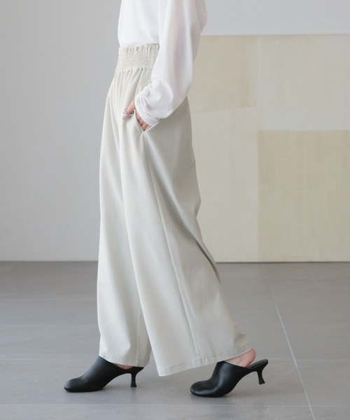 LOWRYS FARM（ローリーズファーム）の「ギャザーワイドイージーパンツ　288508（その他パンツ・レディース・ブラック/チャコールグレー/アイボリー/グリーン/ベージュ/ライトグリーン/ブルー/ベージュ系その他・FREE/LARGE/SMALL）」の14枚目の写真