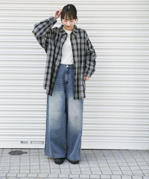 ITEMS URBANRESEARCH（アイテムズ アーバンリサーチ）の「ワイドデニム（デニムパンツ・レディース・ブルー系その他/インディゴブルー/ブラック系その他/ブラック・MEDIUM/SMALL）」の22枚目の写真