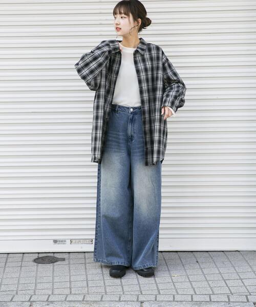 ITEMS URBANRESEARCH(アイテムズ アーバンリサーチ)の「ワイドデニム(デニムパンツ・レディース・ブルー系その他/インディゴブルー/ブラック系その他/ブラック・MEDIUM/SMALL)」の22枚目の写真