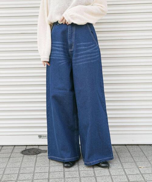 ITEMS URBANRESEARCH（アイテムズ アーバンリサーチ）の「ワイドデニム（デニムパンツ・レディース・ブルー系その他/インディゴブルー/ブラック系その他/ブラック・MEDIUM/SMALL）」の6枚目の写真