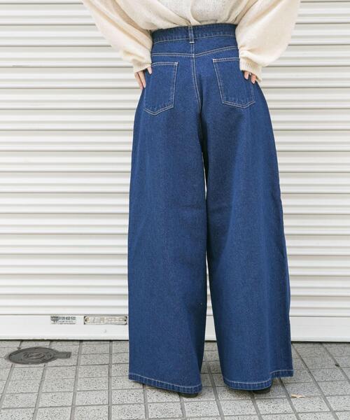 ITEMS URBANRESEARCH（アイテムズ アーバンリサーチ）の「ワイドデニム（デニムパンツ・レディース・ブルー系その他/インディゴブルー/ブラック系その他/ブラック・MEDIUM/SMALL）」の9枚目の写真