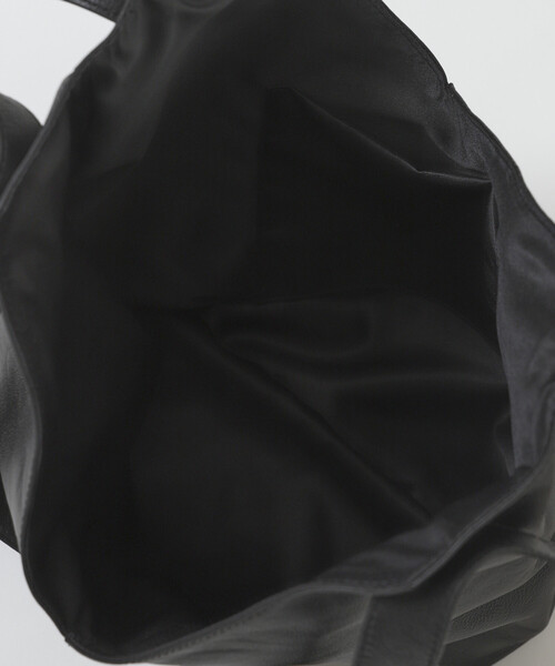 Firsthand（ファーストハンド）の「Firsthand/ファーストハンド レザー2wayトライアングルトート / 撥水レザー / A4（トートバッグ・レディース・ブラック・ONE SIZE）」の18枚目の写真