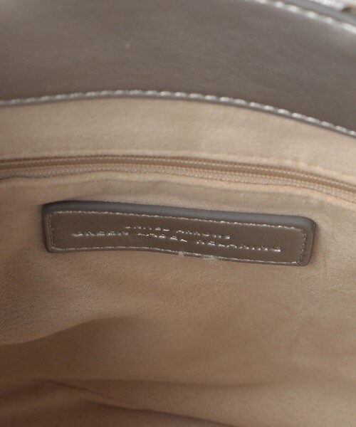 green label relaxing(グリーンレーベルリラクシング)の「フリンジ ドロスト 巾着バッグ(ショルダーバッグ・レディース・シルバー/イエロー/ブラック・FREE)」の5枚目の写真