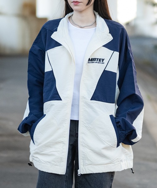 JOHN'S CLOSET（ジョンズクローゼット）の「【13】ボディ切替 ナイロンフルジップブルゾン（ナイロンジャケット・メンズ・ワイン/オフホワイト/ブラック・LARGE/MEDIUM）」の2枚目の写真