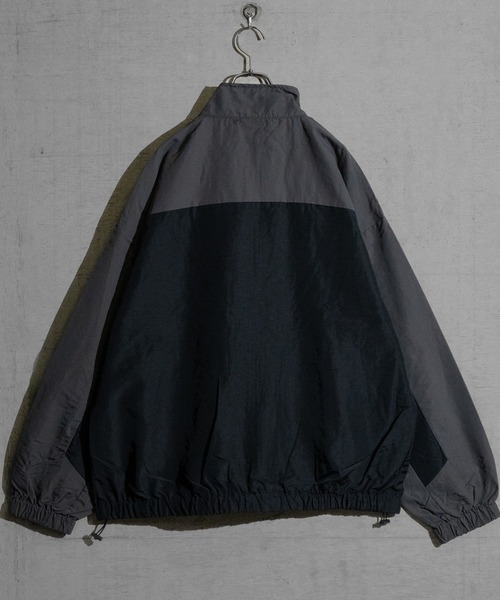 JOHN'S CLOSET（ジョンズクローゼット）の「【13】ボディ切替 ナイロンフルジップブルゾン（ナイロンジャケット・メンズ・ワイン/オフホワイト/ブラック・LARGE/MEDIUM）」の5枚目の写真