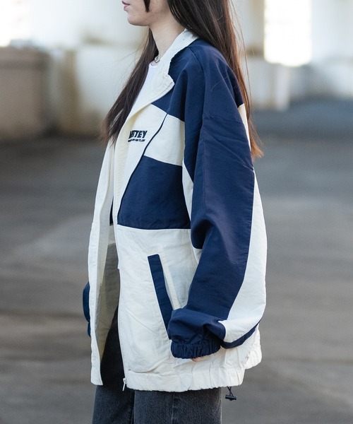 JOHN'S CLOSET（ジョンズクローゼット）の「【13】ボディ切替 ナイロンフルジップブルゾン（ナイロンジャケット・メンズ・ワイン/オフホワイト/ブラック・LARGE/MEDIUM）」の8枚目の写真