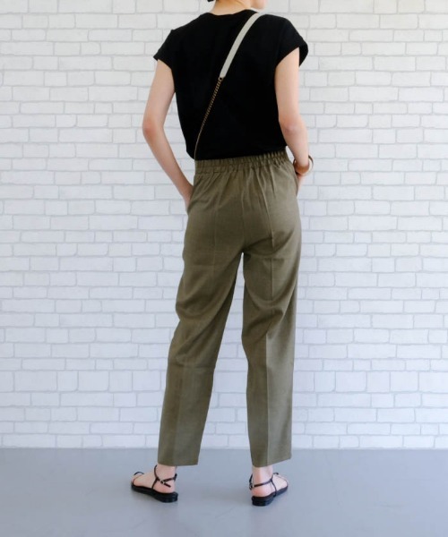 aquagarage(アクアガレージ)の「リネンライクテーパードパンツ(その他パンツ・レディース・ベージュ/ライトグリーン/ブラウン/カーキ・L/M)」の10枚目の写真