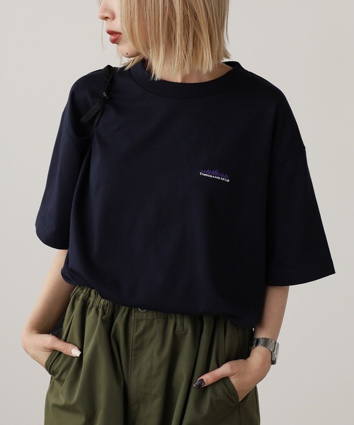THOUSAND MILE(サウザンドマイル)の「THOUSAND MILE/サウザンドマイル SHORT SLEEVE TEE Tシャツ(Tシャツ/カットソー・メンズ・ネイビー/ホワイト/ブラック・S/M/L/XL)」の1枚目の写真