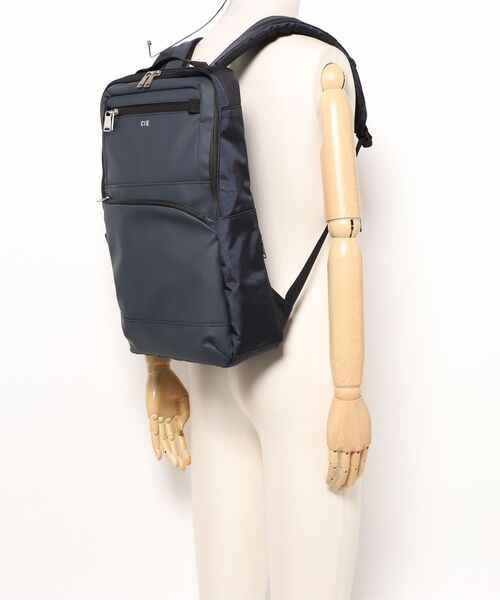 CIE（シー）の「【CIE】SQUARE BACKPACK-01 021826（バックパック/リュック・メンズ・ブラック/グレー/ネイビー・FREE）」の17枚目の写真