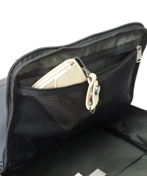 CIE（シー）の「【CIE】SQUARE BACKPACK-01 021826（バックパック/リュック・メンズ・ブラック/グレー/ネイビー・FREE）」の10枚目の写真