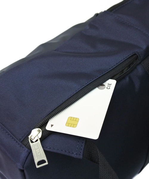 CIE（シー）の「【CIE】SQUARE BACKPACK-01 021826（バックパック/リュック・メンズ・ブラック/グレー/ネイビー・FREE）」の11枚目の写真