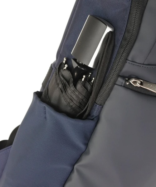 CIE（シー）の「【CIE】SQUARE BACKPACK-01 021826（バックパック/リュック・メンズ・ブラック/グレー/ネイビー・FREE）」の12枚目の写真