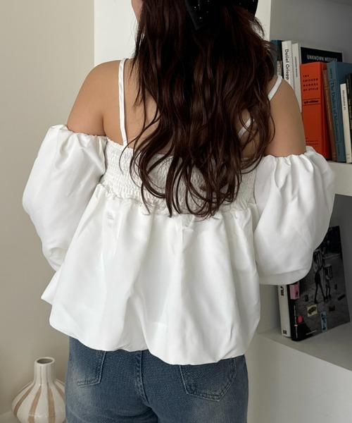 efill（エフィル）の「スリーブ バルーン オフショルダー ブラウス（シャツ/ブラウス・レディース・ホワイト・FREE）」の16枚目の写真