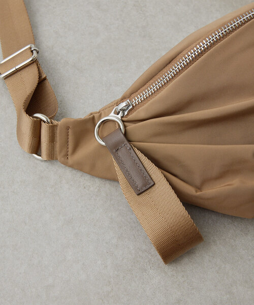 GALLARDAGALANTE（ガリャルダガランテ）の「【2.718】ドレープボディーバッグ（ハンドバッグ・レディース・ブラック/キャメル・FREE）」の14枚目の写真