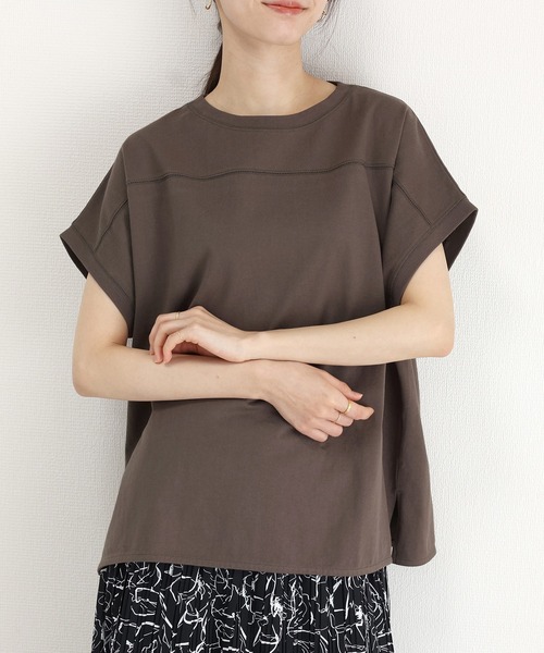 Aletta vita(アレッタビータ)の「綿サイドスリットフレンチプルオーバー(Tシャツ/カットソー・レディース・オフホワイト/ブラック/ブラウン・FREE)」の1枚目の写真