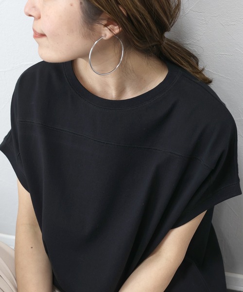 Aletta vita(アレッタビータ)の「綿サイドスリットフレンチプルオーバー(Tシャツ/カットソー・レディース・オフホワイト/ブラック/ブラウン・FREE)」の3枚目の写真