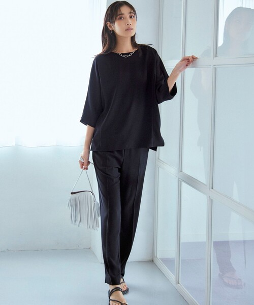 23区 L(ニジュウサンクオオキイサイズ)の「ストレッチジョーゼット テーパード パンツ(その他パンツ・レディース・ネイビー系/ダークブラウン系/ブラック系/ベージュ系/ダークグリーン系・48/44/46)」の14枚目の写真