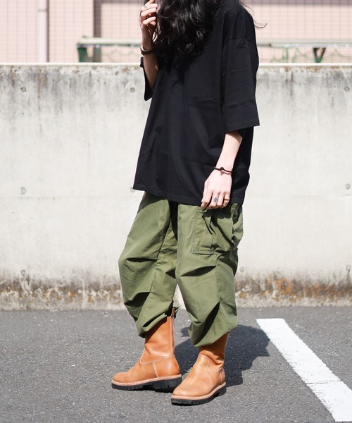 FRUIT OF THE LOOM(フルーツオブザルーム)の「【RS】【FRUIT OF THE LOOM】7oz HEAVY WEIGHT BIG T(Tシャツ/カットソー・レディース・ブラック/ホワイト/カーキ・LARGE/X-LARGE/MEDIUM)」の13枚目の写真
