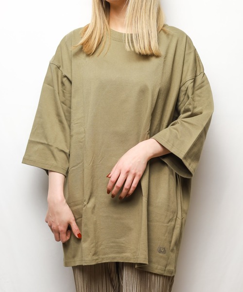 FRUIT OF THE LOOM(フルーツオブザルーム)の「【RS】【FRUIT OF THE LOOM】7oz HEAVY WEIGHT BIG T(Tシャツ/カットソー・レディース・ブラック/ホワイト/カーキ・LARGE/X-LARGE/MEDIUM)」の14枚目の写真