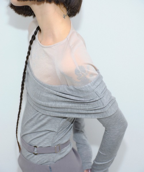 THINGS THAT MATTER(シングス ザット マター)の「PRETENSE OFF-SHOULDER TOPS / プリテンスオフショルダートップス(Tシャツ/カットソー・レディース・グレー/ブラック・FREE)」の14枚目の写真