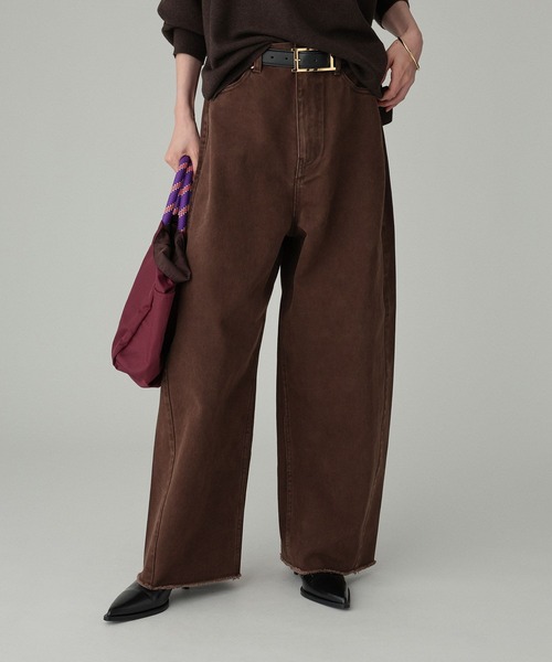 BABYLONE（バビロン）の「バレルレッグデニムパンツ（デニムパンツ・レディース・ブルー/ブラック/ネイビー/ダークブラウン/ベビーピンク/サンドベージュ・38inch/36inch/34inch）」の3枚目の写真