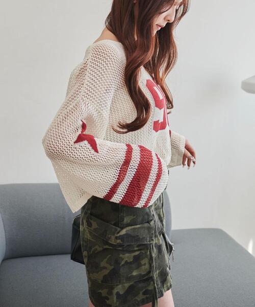 WEGO(ウィゴー)の「WEGO/ナンバリングメッシュショートニット(ニット/セーター・レディース・レッド/ブラック・FREE)」の14枚目の写真