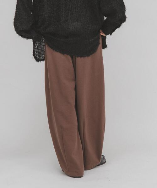 KBF（ケイビーエフ）の「カーブスウェットパンツ（その他パンツ・レディース・ネイビー/グレー/ブラック/ブラウン・ONE）」の17枚目の写真