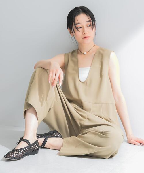 URBAN RESEARCH(アーバンリサーチ)の「Uネックタックオールインワン(サロペット/オーバーオール・レディース・チャコールグレー/ベージュ・FREE)」の21枚目の写真