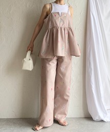上下セットアップ セットアップ 花柄シャツ」に該当する