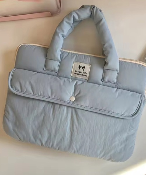 Sowel.(ソエル)の「【 Sowel. / ソエル 】 持ち手付き キルティング PC&タブレットケース #(PC・タブレットケース・レディース・ブラック/ライトブルー/ホワイト・FREE)」の3枚目の写真