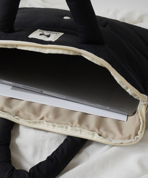 Sowel.(ソエル)の「【 Sowel. / ソエル 】 持ち手付き キルティング PC&タブレットケース #(PC・タブレットケース・レディース・ブラック/ライトブルー/ホワイト・FREE)」の10枚目の写真