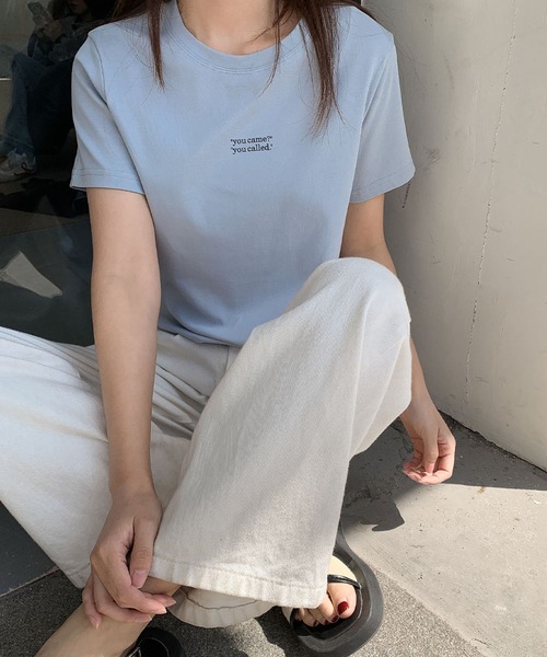 LOWO（ロワ）の「綿混英字プリントTシャツ カットソー（Tシャツ/カットソー・レディース・ホワイト/ブルー/アイボリー・FREE）」の3枚目の写真