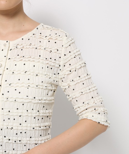 mysty woman(ミスティウーマン)の「ドット柄コンパクトカーディガン 572868(カーディガン/ボレロ・レディース・オフホワイト/ブラック・FREE)」の12枚目の写真