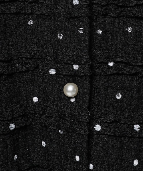mysty woman(ミスティウーマン)の「ドット柄コンパクトカーディガン 572868(カーディガン/ボレロ・レディース・オフホワイト/ブラック・FREE)」の15枚目の写真