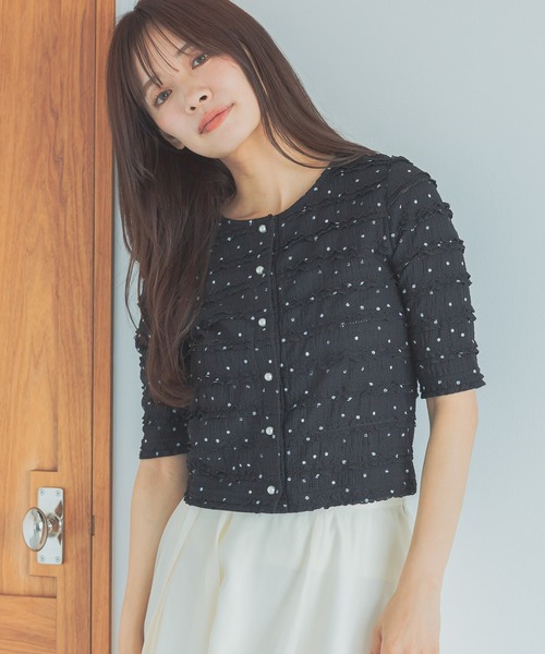 mysty woman(ミスティウーマン)の「ドット柄コンパクトカーディガン 572868(カーディガン/ボレロ・レディース・オフホワイト/ブラック・FREE)」の21枚目の写真