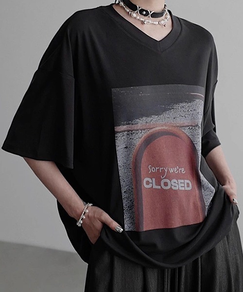 chuclla(チュクラ)の「【CHENTAITAI】“CLOSED”サイン グラフィックTシャツ CTW25s019(Tシャツ/カットソー・レディース・ブラック/アイボリー・M/S)」の12枚目の写真