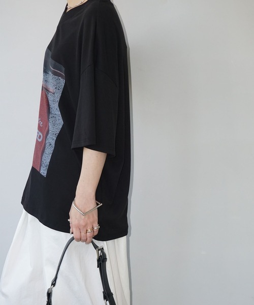chuclla(チュクラ)の「【CHENTAITAI】“CLOSED”サイン グラフィックTシャツ CTW25s019(Tシャツ/カットソー・レディース・ブラック/アイボリー・M/S)」の4枚目の写真