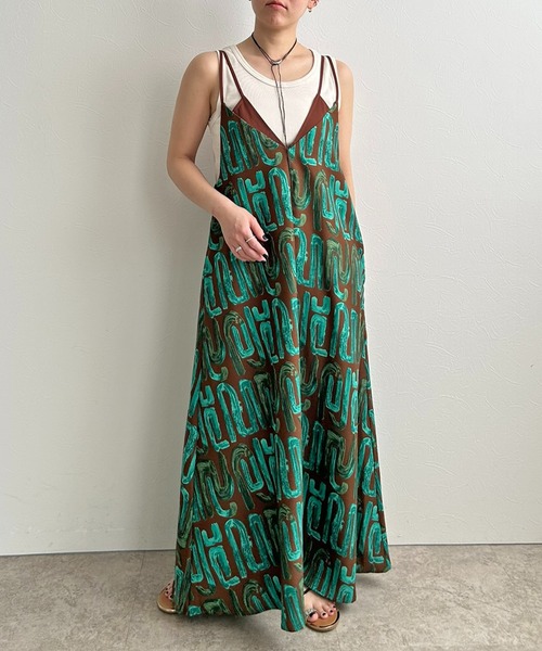 LHELBIE(レルビエ)の「レイヤードライクキャミワンピース(ワンピース・レディース・ネイビー/ブラック/グリーン・M)」の4枚目の写真