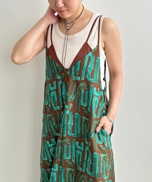 LHELBIE(レルビエ)の「レイヤードライクキャミワンピース(ワンピース・レディース・ネイビー/ブラック/グリーン・M)」の10枚目の写真