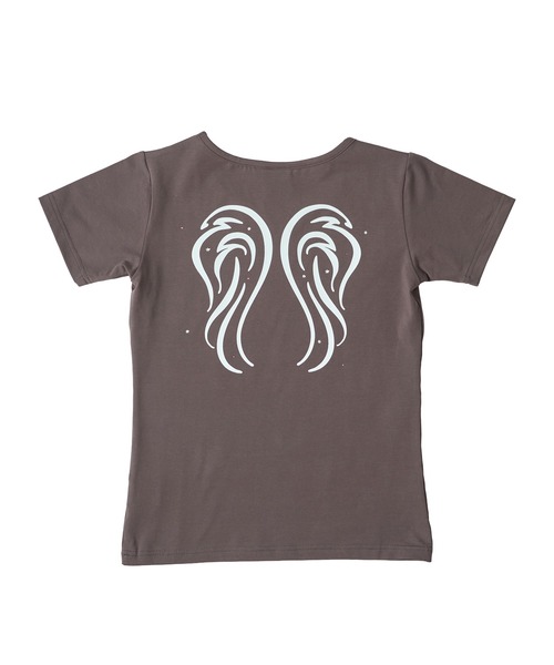 FCMM(エフシーエムエム)の「【日本限定】WING TEE / ウィングTEE(Tシャツ/カットソー・レディース・オフホワイト/チャコールグレー/グリーン・MEDIUM/SMALL)」の2枚目の写真