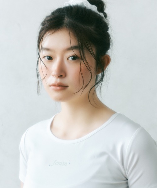 FCMM(エフシーエムエム)の「【日本限定】WING TEE / ウィングTEE(Tシャツ/カットソー・レディース・オフホワイト/チャコールグレー/グリーン・MEDIUM/SMALL)」の19枚目の写真