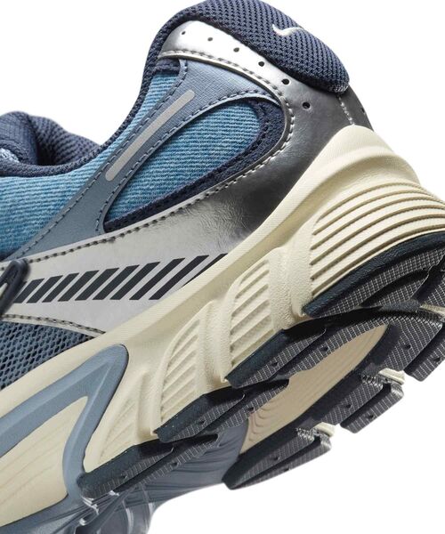 【NIKE】 ナイキ V5 RNR SE BL/SFTP 国内発送 ナイキ V5 RNR SE メンズシューズ/ Nike V5 RNR SE Men's Shoes