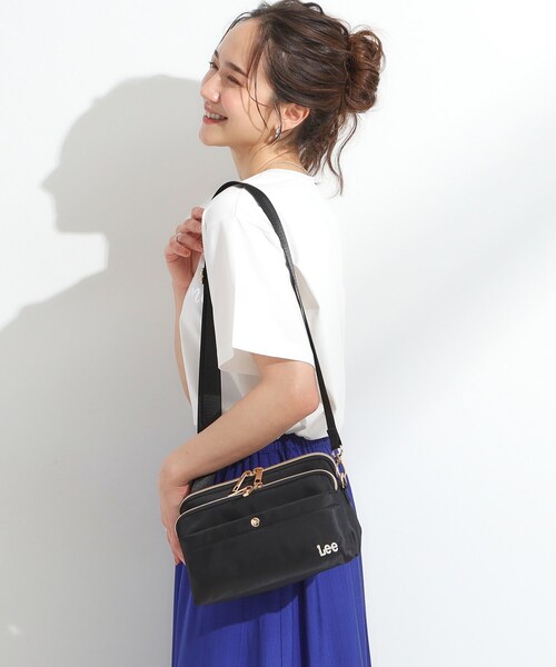 Lee（リー）の「【Lee別注／撥水】2層ショルダーバッグ（ショルダーバッグ・レディース・チャコールグレー/ネイビー系5/ブラック/ベージュ/カーキ系4・00）」の2枚目の写真