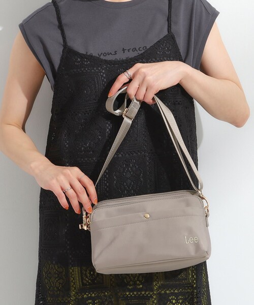 Lee（リー）の「【Lee別注／撥水】2層ショルダーバッグ（ショルダーバッグ・レディース・チャコールグレー/ネイビー系5/ブラック/ベージュ/カーキ系4・00）」の11枚目の写真