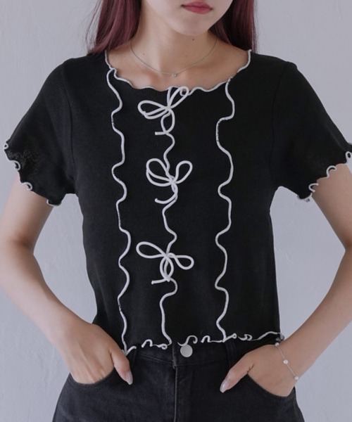 Uenui(ウニュイ)の「【 cunii 】リボンディテール×配色ステッチフリルニットトップス(Tシャツ/カットソー・レディース・ブルー系その他/ピンク/イエロー/ホワイト/ブラック・FREE)」の1枚目の写真