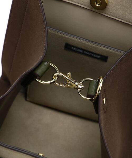 NATURAL BEAUTY BASIC（ナチュラルビューティーベーシック）の「◇リボンハンドルトートバッグ（トートバッグ・レディース・ブラウン系その他/ベージュ系その他/レッド/ブラック・ﾌﾘ-）」の6枚目の写真