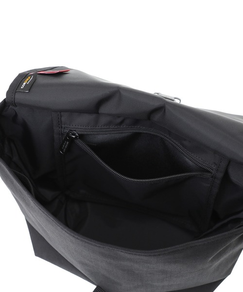 Manhattan Portage(マンハッタンポーテージ)の「NYLON MESSENGER BAG JR (SM) BP W/DIV TMP(メッセンジャーバッグ・メンズ・ブラック・SMALL)」の13枚目の写真