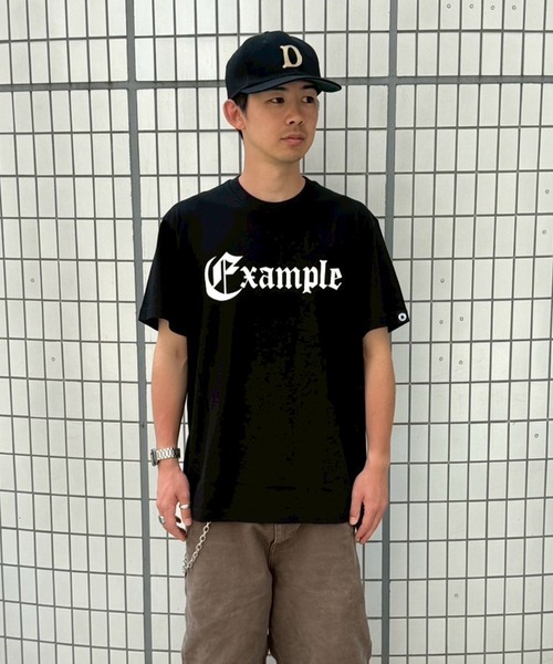 EXAMPLE(エグザンプル)の「EXAMPLE OE LOGO COLLEGE S/S TEE(Tシャツ/カットソー・メンズ・ブラック/ホワイト・XXL/XL/L/M)」の22枚目の写真