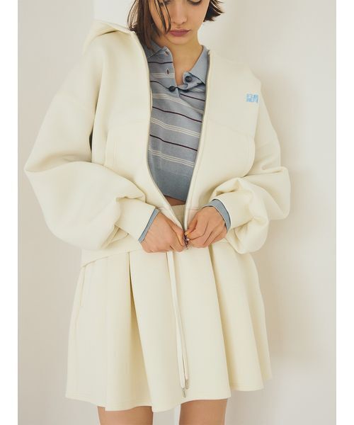 FURFUR（ファーファー）の「【WEB・一部店舗限定カラー】ロゴ刺繍ジップアップフーディー（パーカー・レディース・アイボリー/サックスブルー/グレー/ネイビー・F）」の9枚目の写真