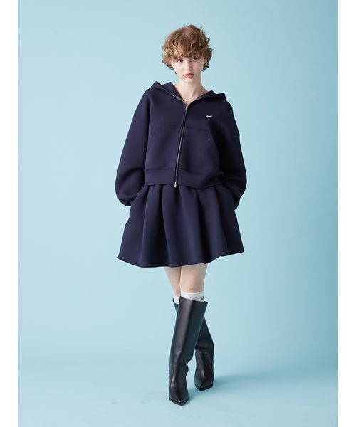 FURFUR（ファーファー）の「【WEB・一部店舗限定カラー】ロゴ刺繍ジップアップフーディー（パーカー・レディース・アイボリー/サックスブルー/グレー/ネイビー・F）」の18枚目の写真